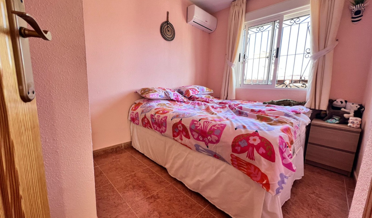 Resale - Town House - Entre Naranjos