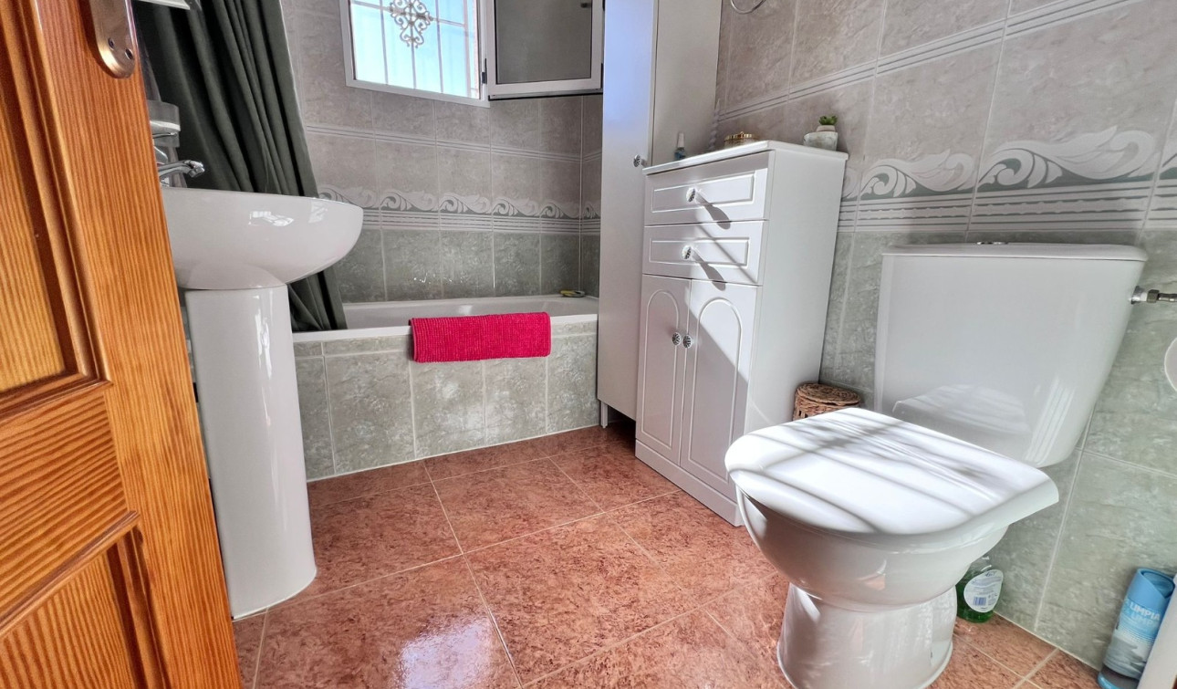 Resale - Town House - Entre Naranjos