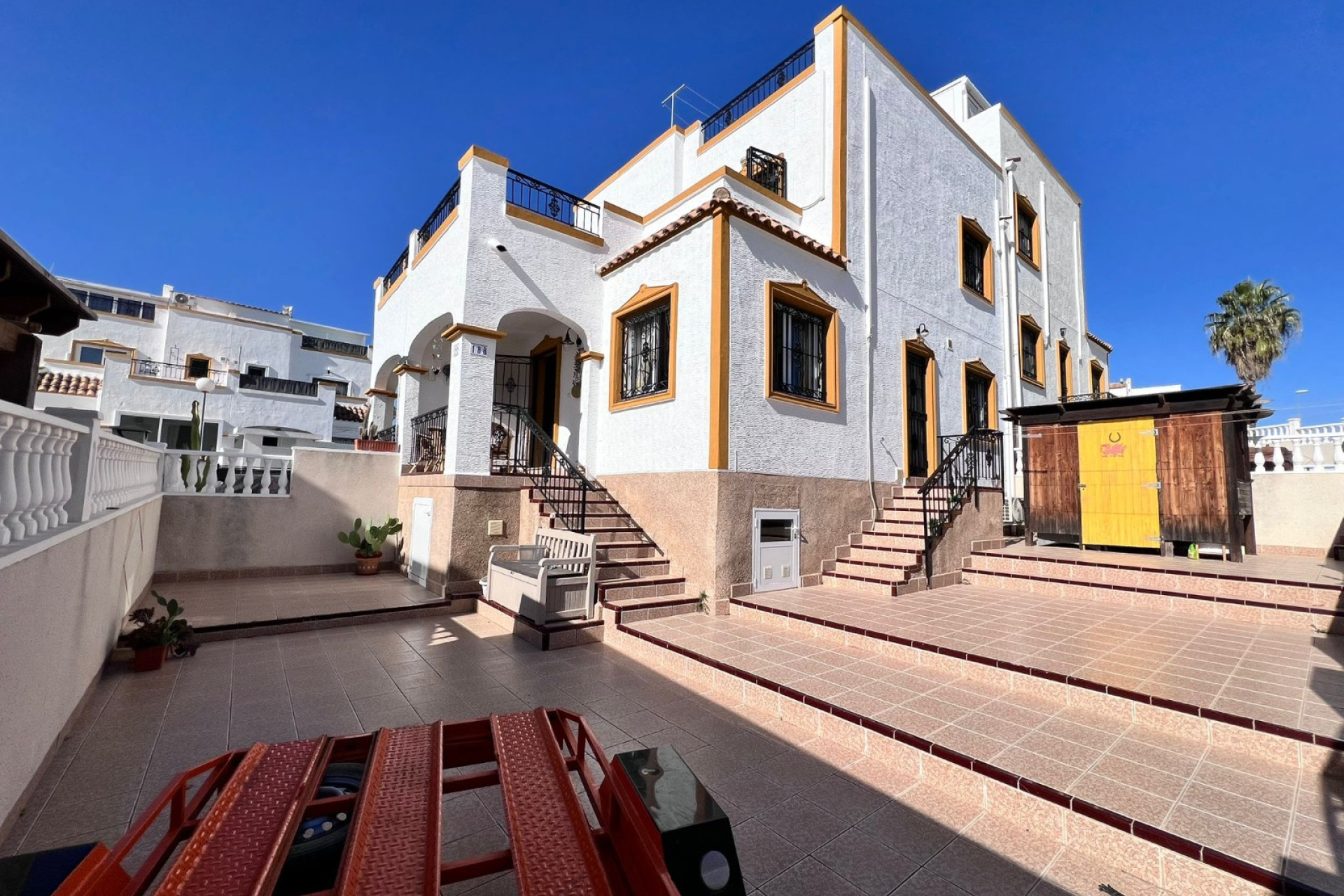 Resale - Town House - Entre Naranjos