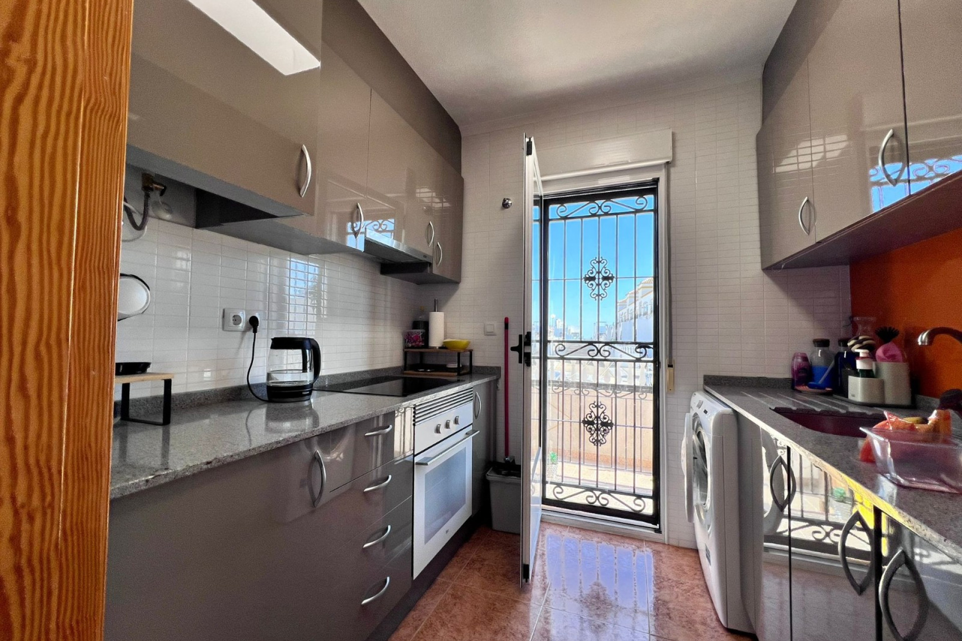 Resale - Town House - Entre Naranjos