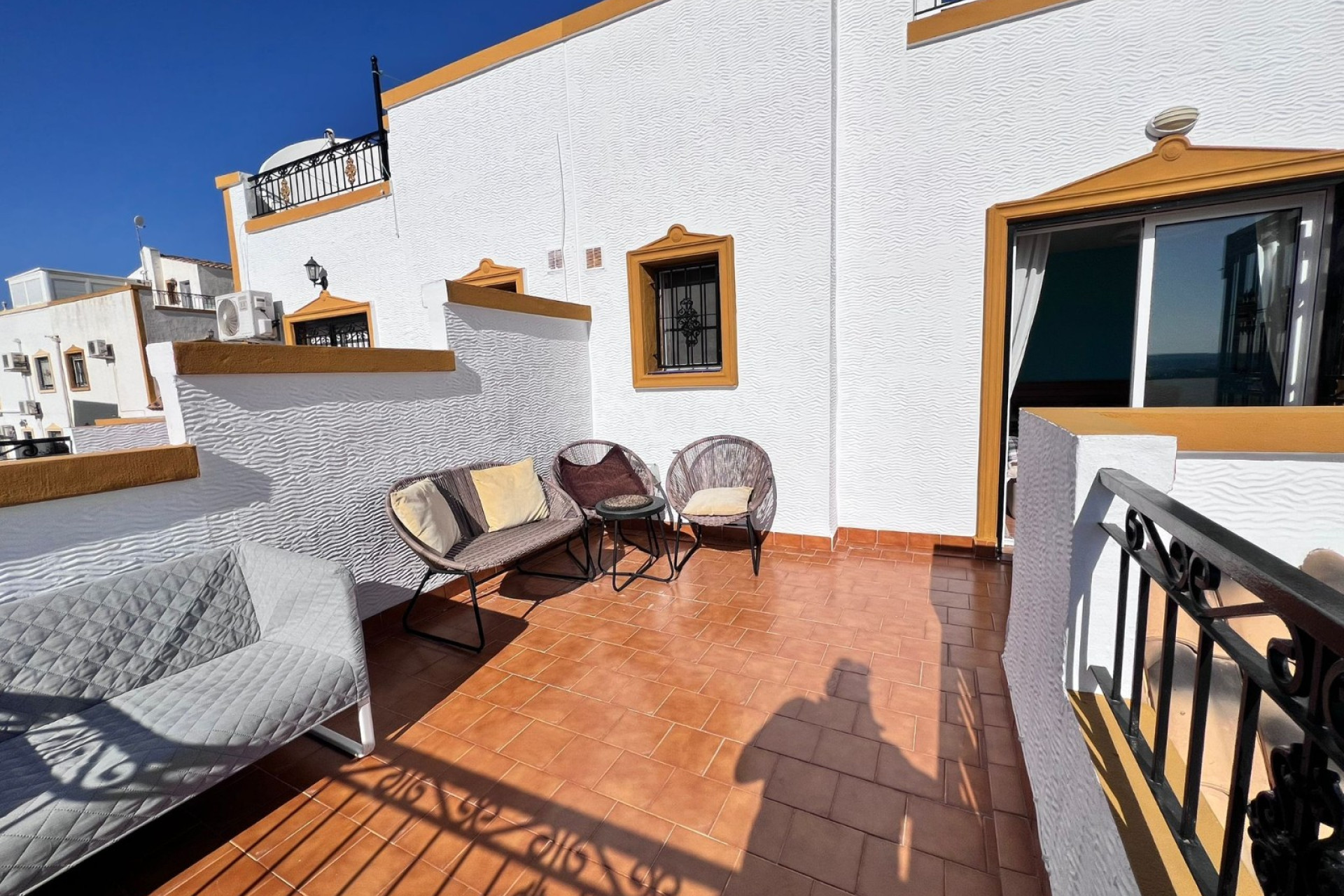 Resale - Town House - Entre Naranjos