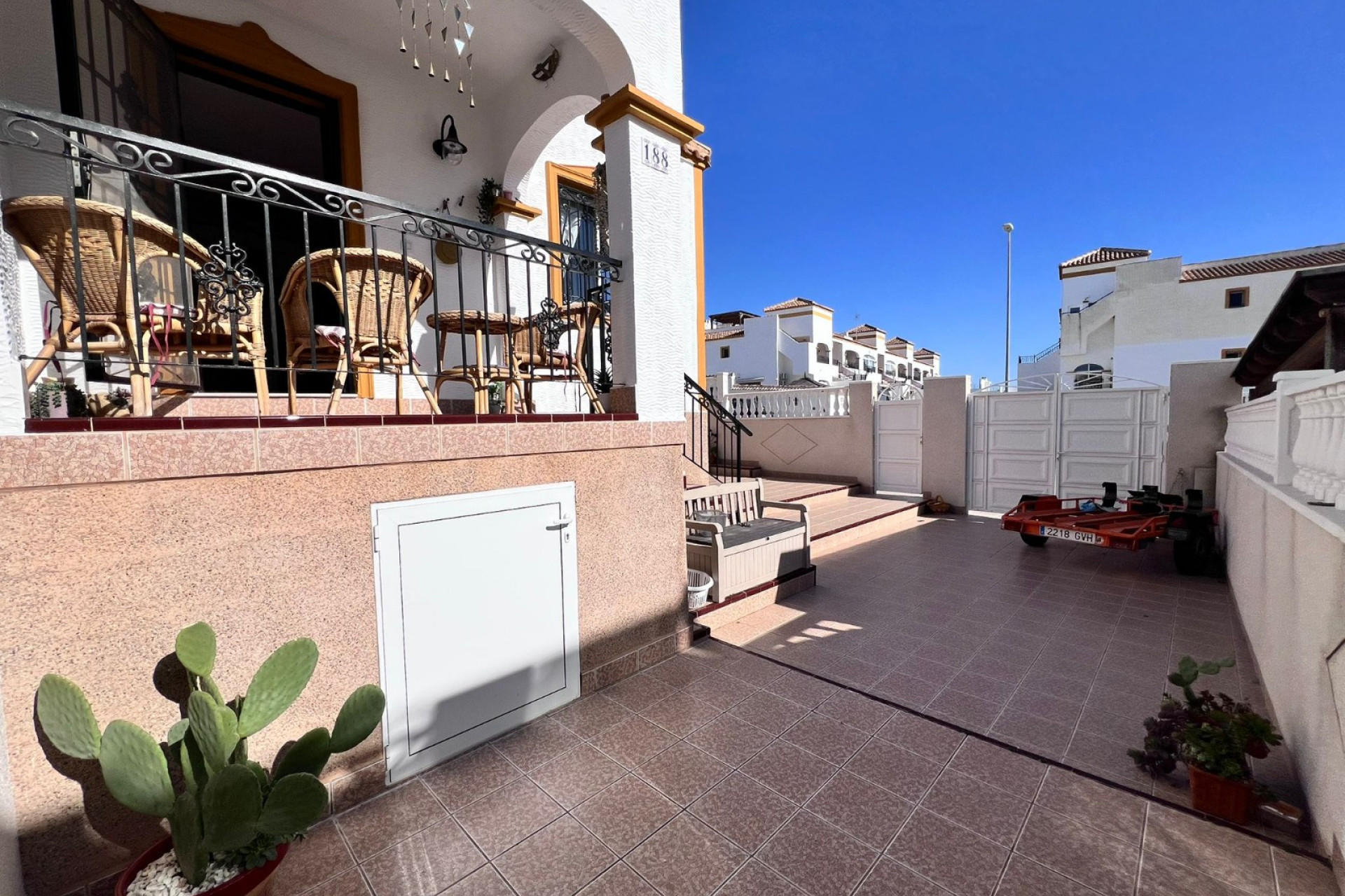 Resale - Town House - Entre Naranjos