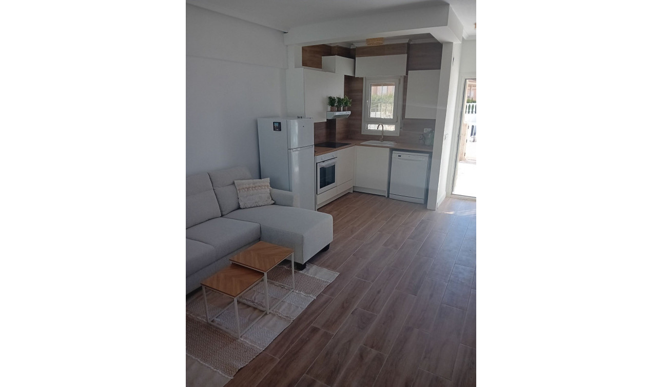 Resale - Town House - La Mata
