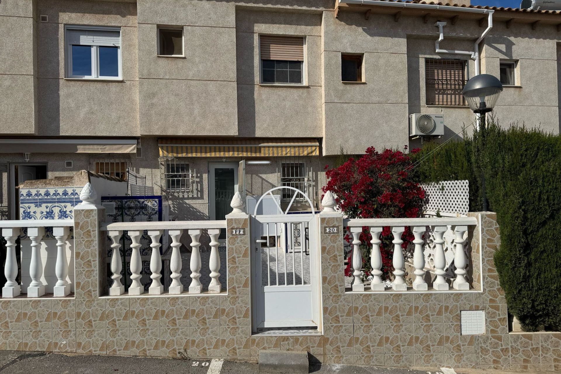 Resale - Town House - La Mata