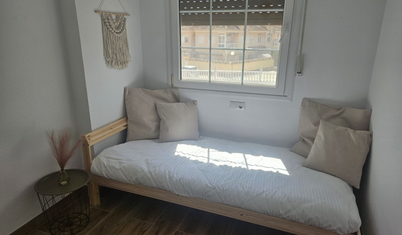 Resale - Town House - La Mata