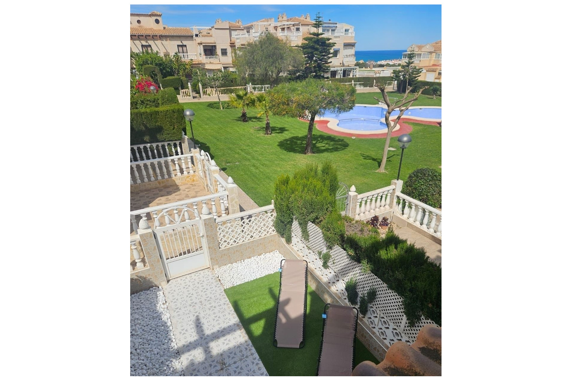 Resale - Town House - La Mata