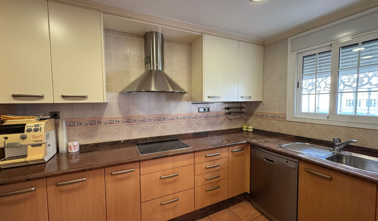 Resale - Town House - Los Montesinos