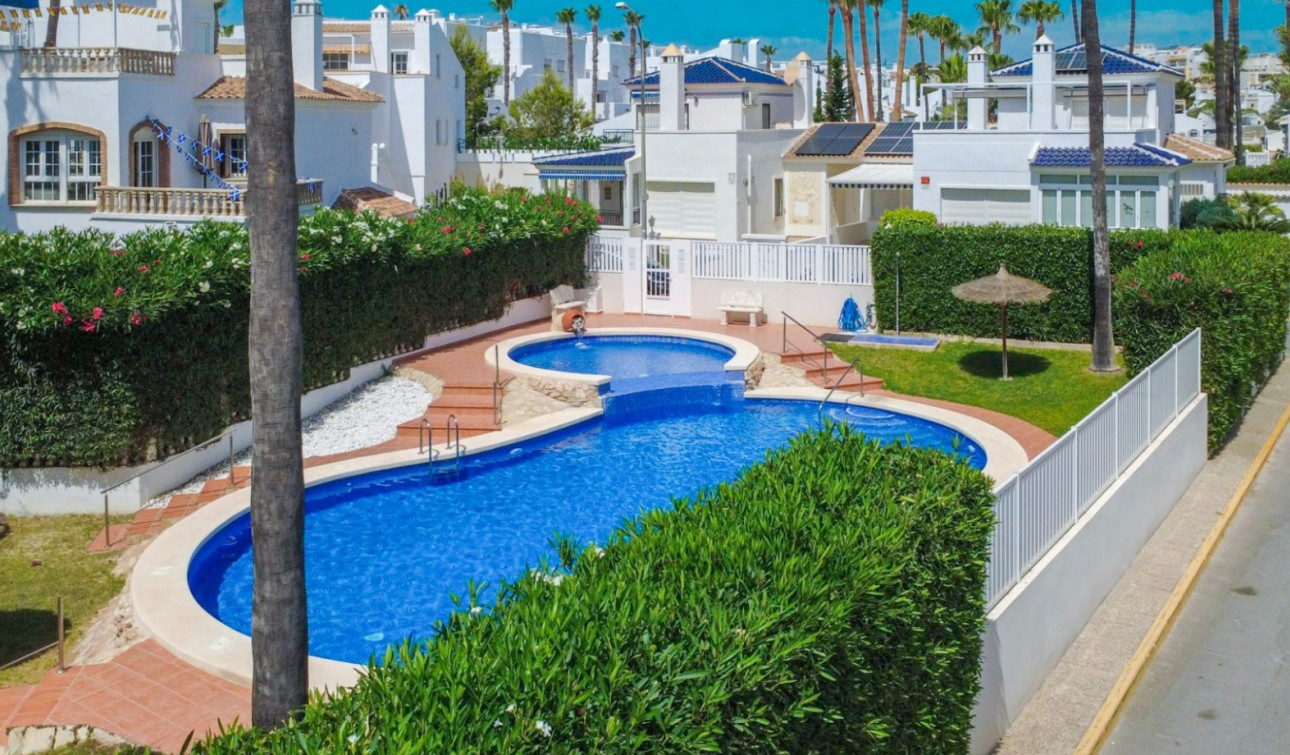 Resale - Town House - Orihuela Costa - La Rioja