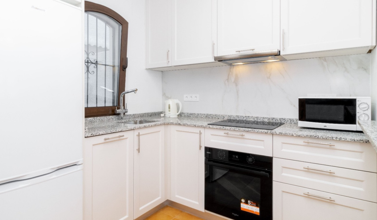 Resale - Town House - Orihuela Costa - La Zenia