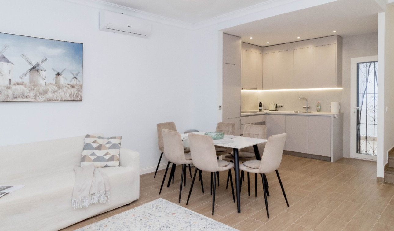 Resale - Town House - Orihuela Costa - La Zenia