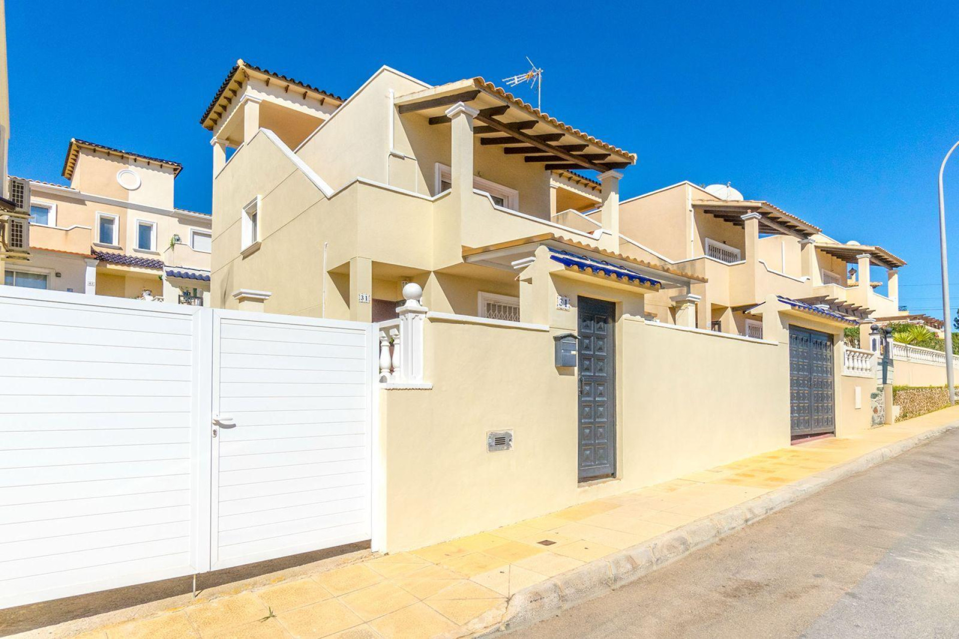 Resale - Town House - Orihuela Costa - Las Filipinas