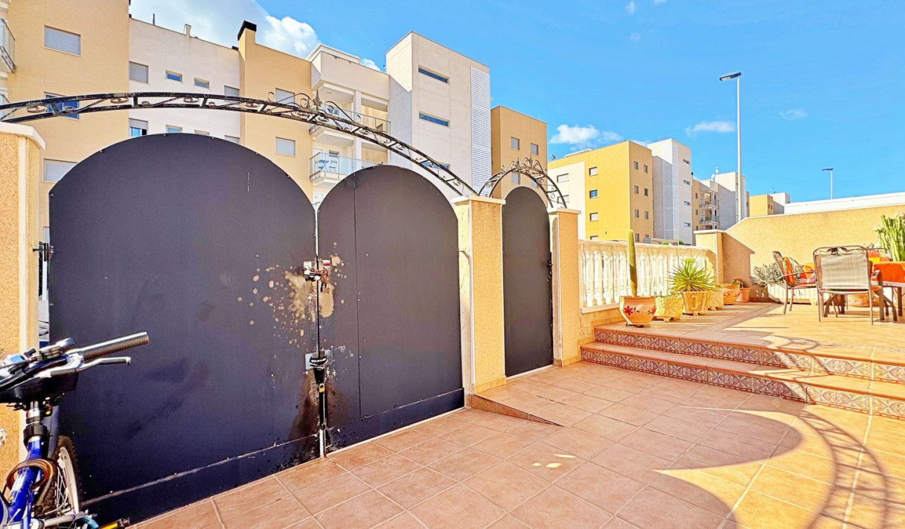 Resale - Town House - Orihuela Costa - Villamartín