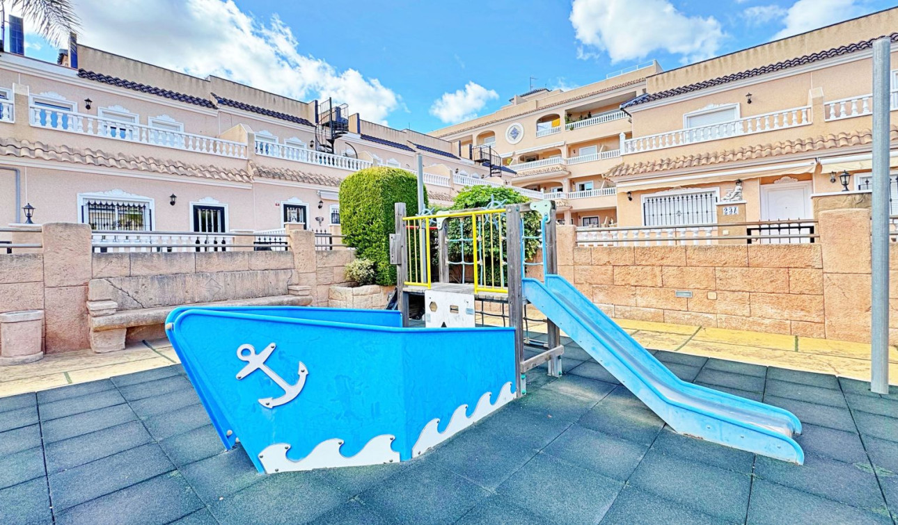 Resale - Town House - Orihuela Costa - Villamartín