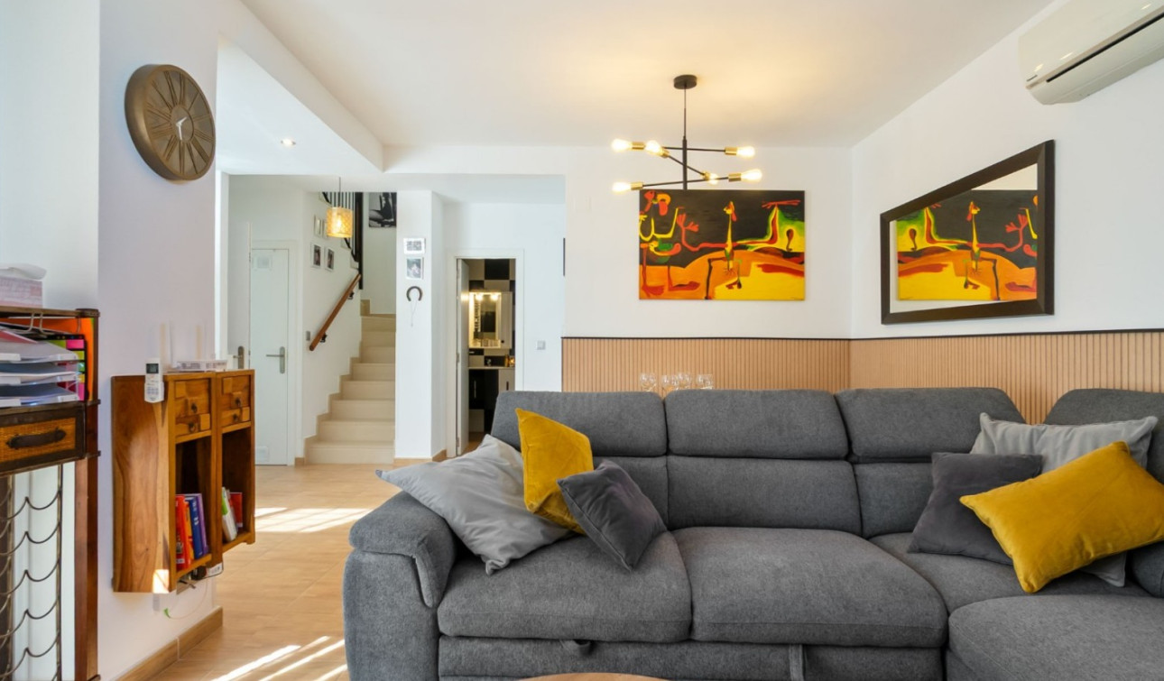 Resale - Town House - Orihuela Costa - Villamartín