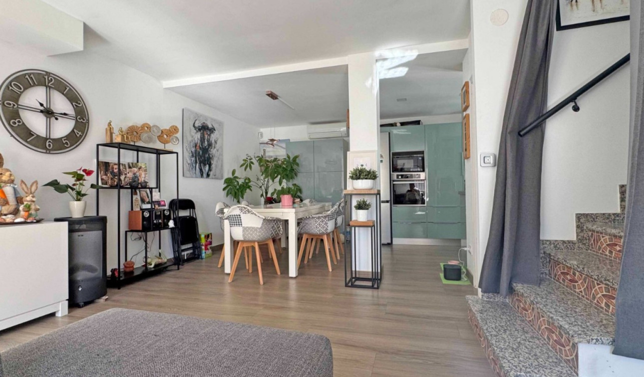 Resale - Town House - Orihuela Costa - Villamartín