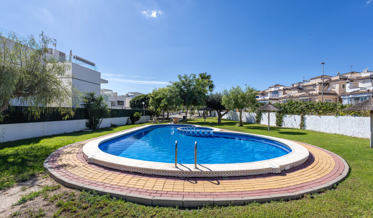 Resale - Town House - Orihuela Costa - Villamartín