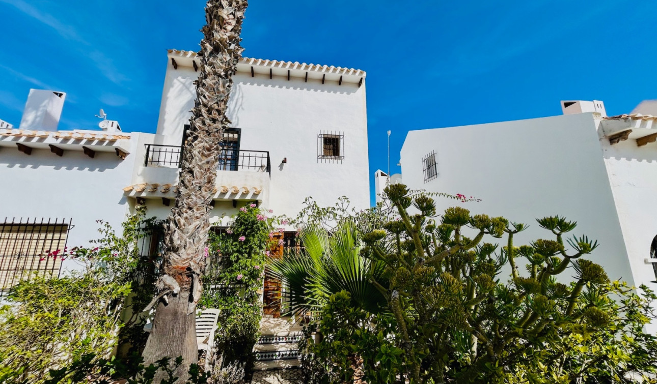 Resale - Town House - Orihuela Costa - Villamartín