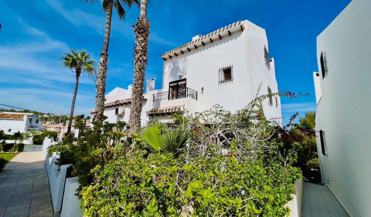 Resale - Town House - Orihuela Costa - Villamartín