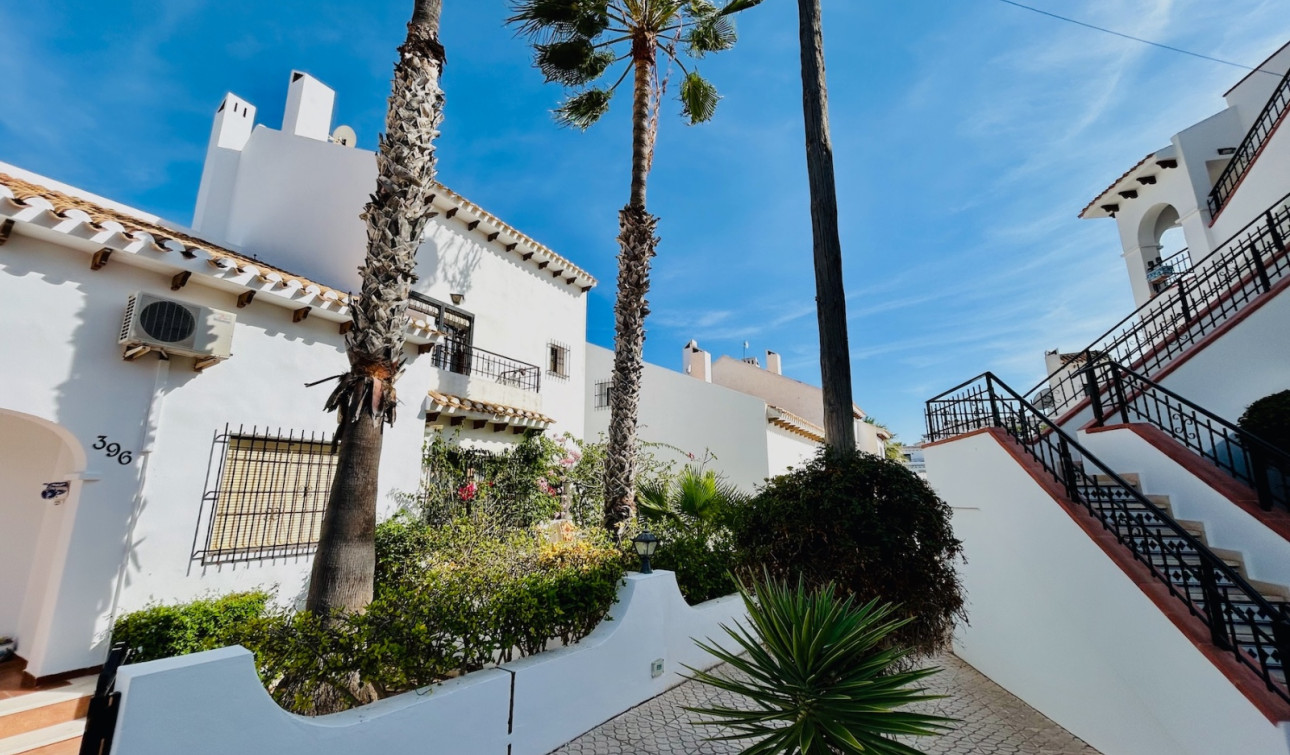 Resale - Town House - Orihuela Costa - Villamartín