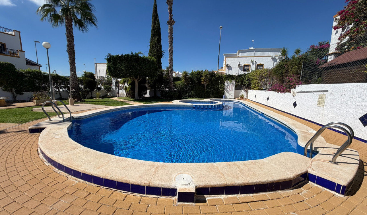 Resale - Town House - Orihuela - Entre Naranjos