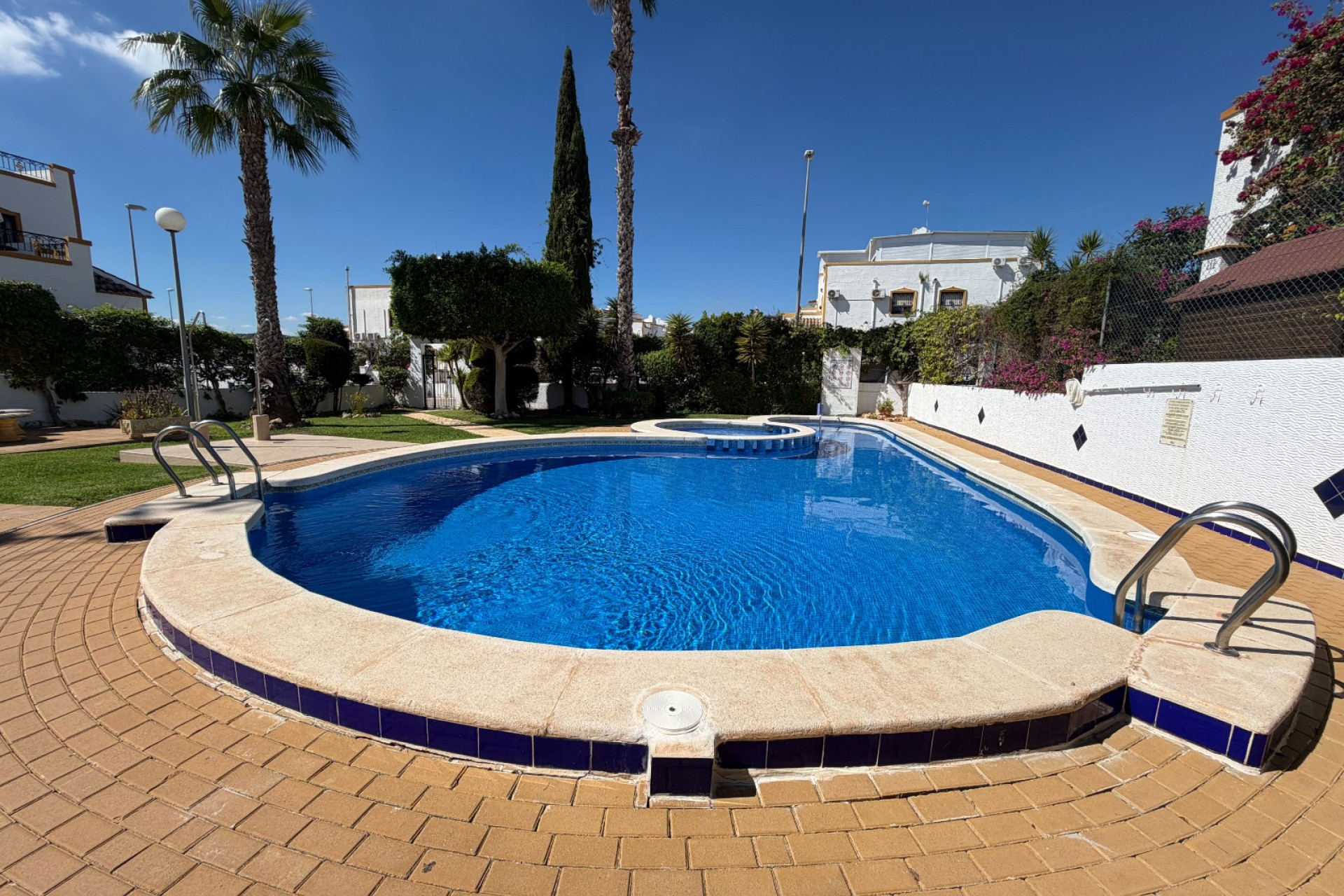 Resale - Town House - Orihuela - Entre Naranjos