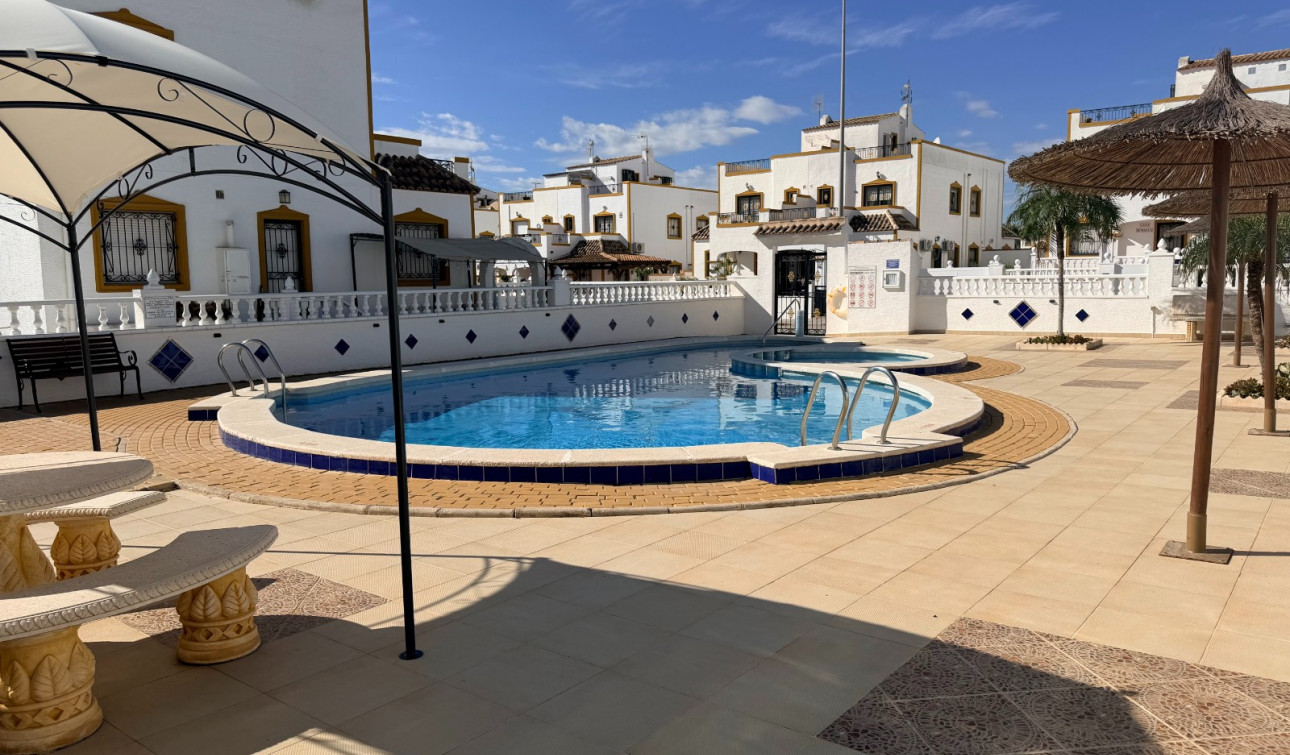 Resale - Town House - Orihuela - Entre Naranjos