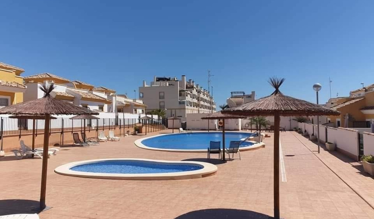 Resale - Town House - Orihuela - Entre Naranjos