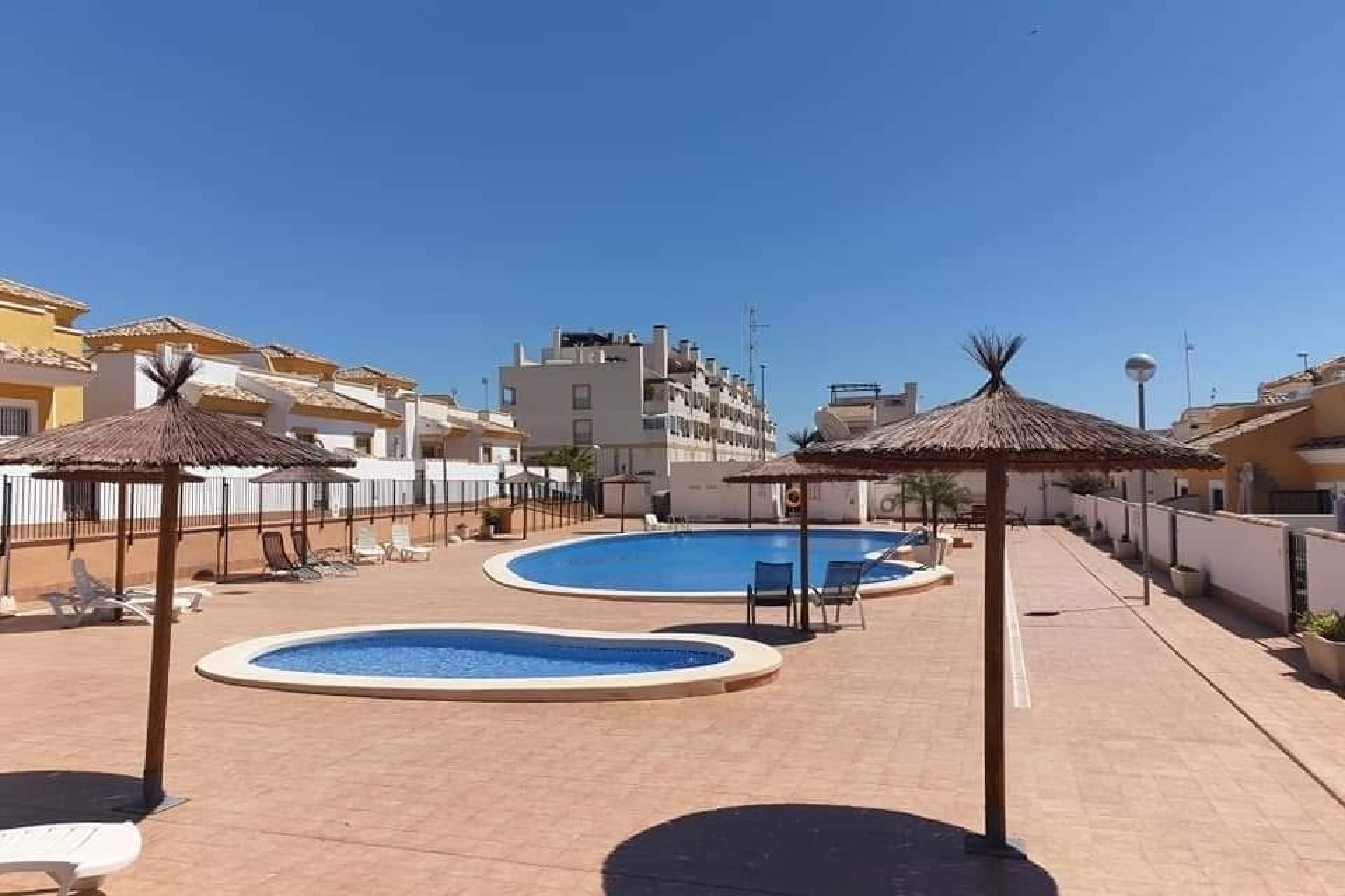 Resale - Town House - Orihuela - Entre Naranjos