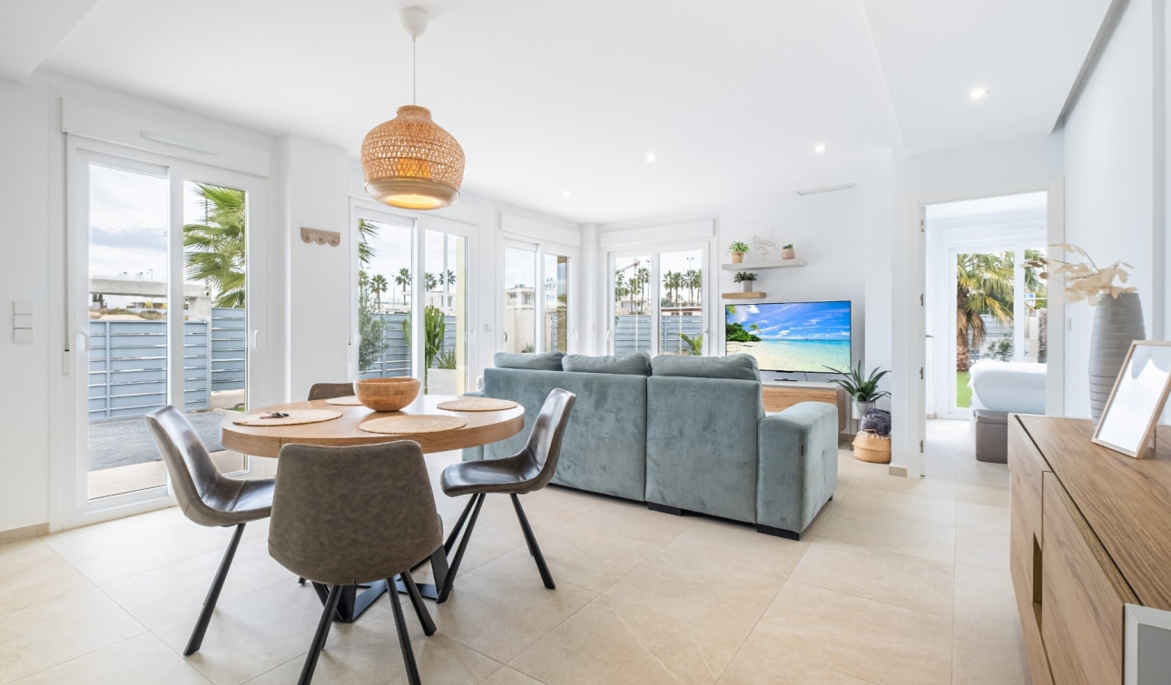 Resale - Town House - Orihuela - Vistabella