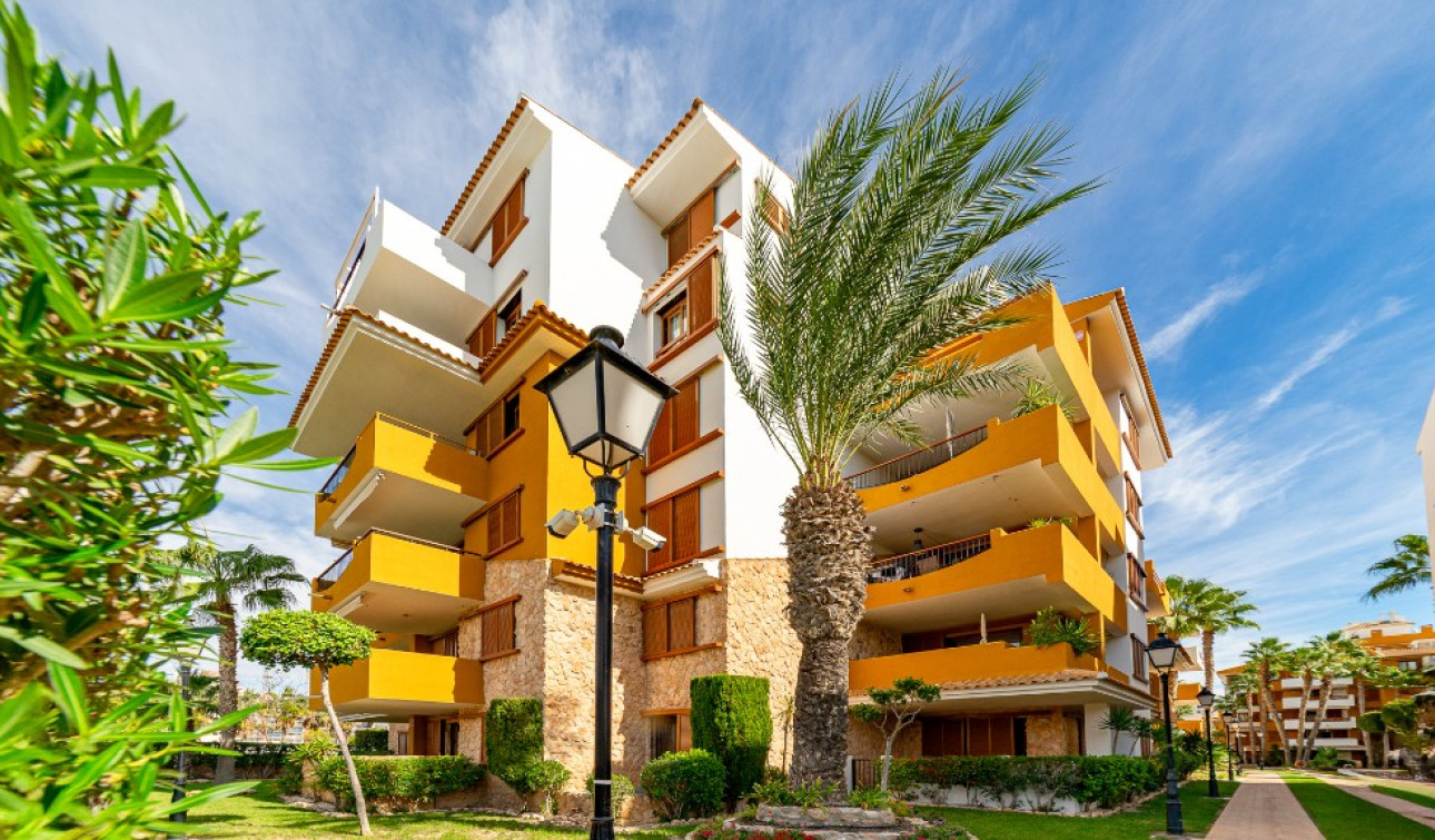 Resale - Town House - Punta Prima