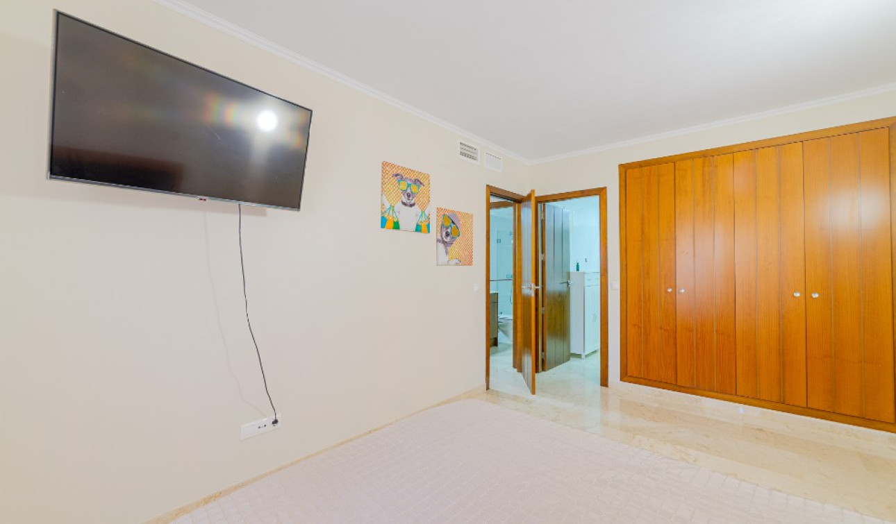 Resale - Town House - Punta Prima