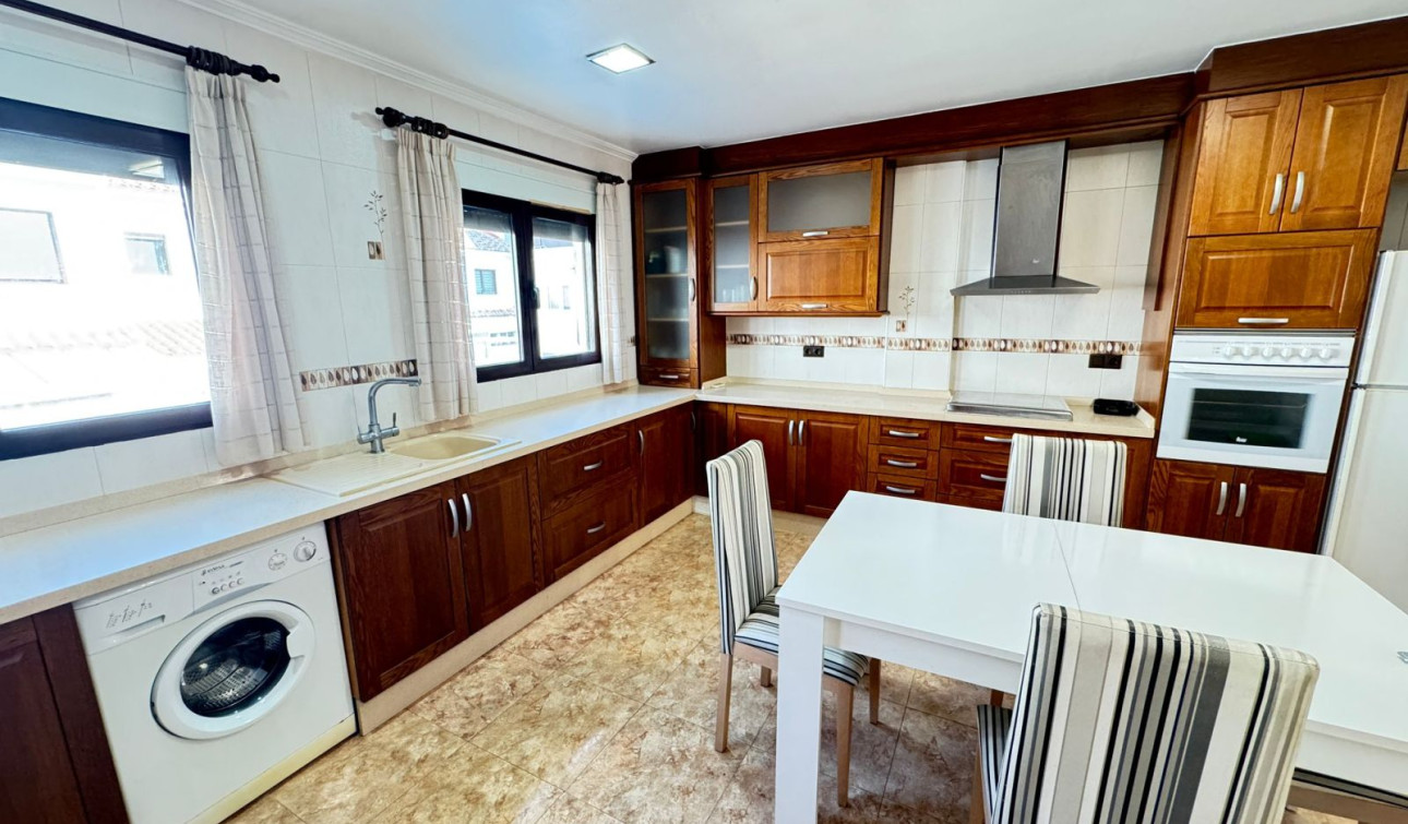 Resale - Town House - San Miguel de Salinas