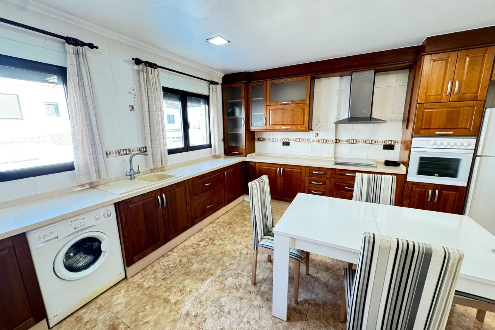 Resale - Town House - San Miguel de Salinas