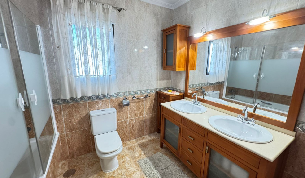 Resale - Town House - San Miguel de Salinas