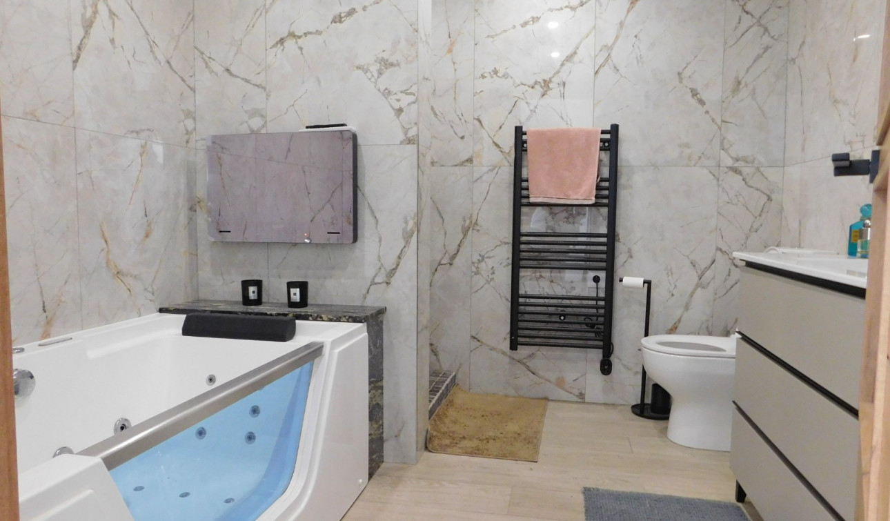 Resale - Town House - San Miguel de Salinas