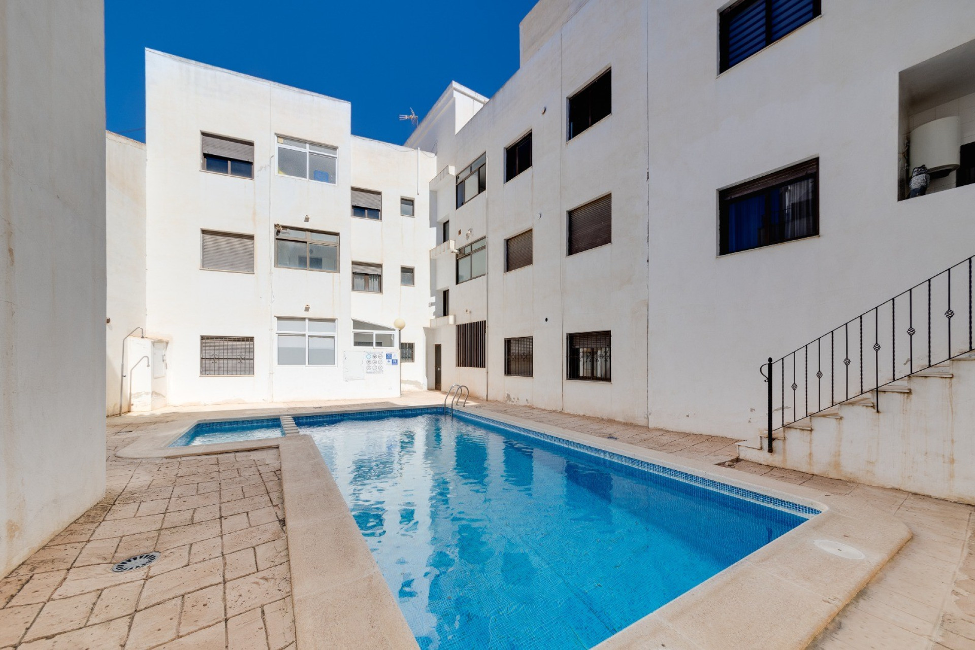 Resale - Town House - San Miguel de Salinas