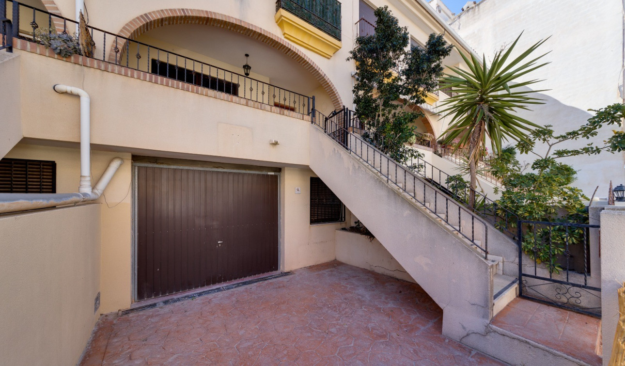 Resale - Town House - San Miguel de Salinas