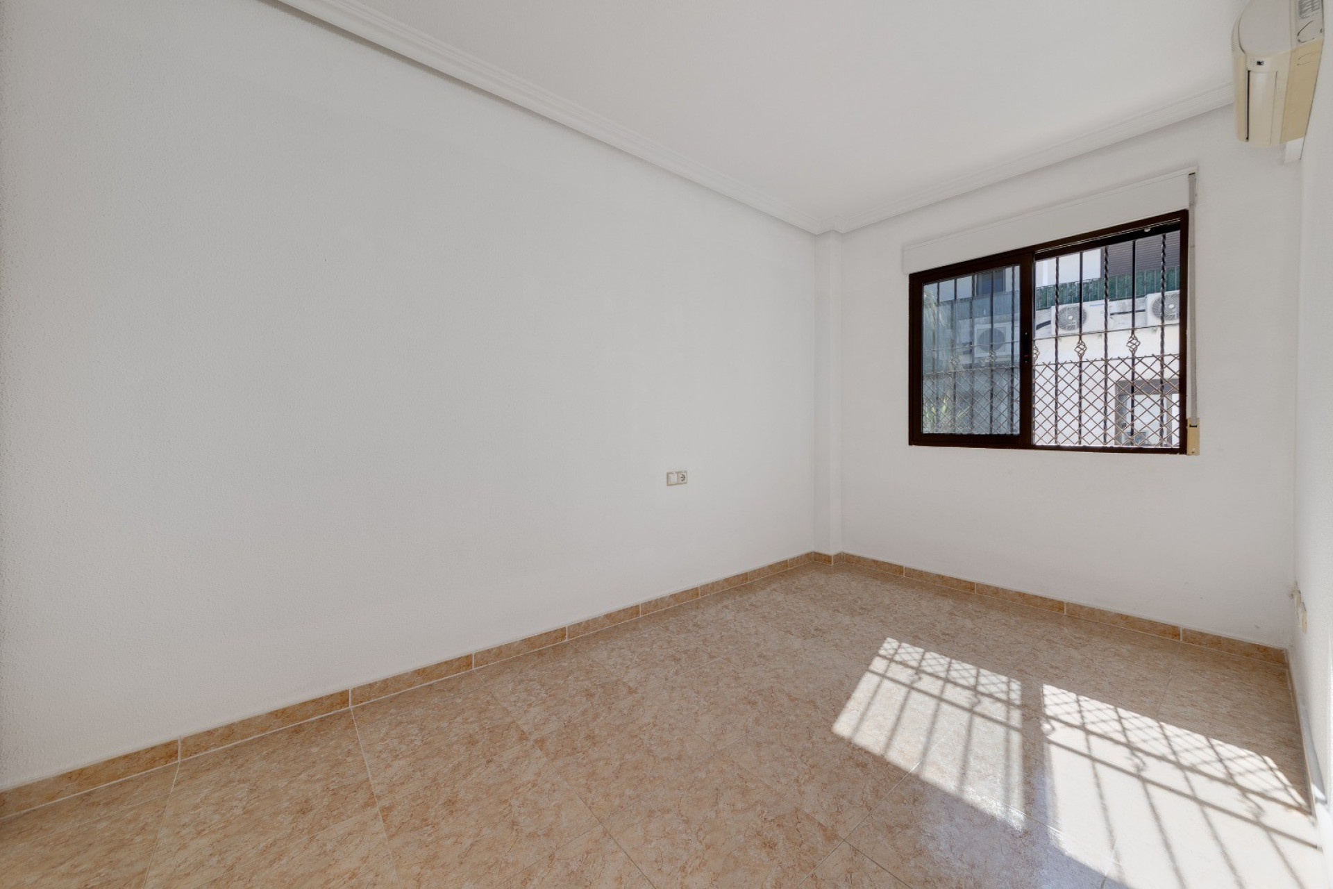 Resale - Town House - San Miguel de Salinas