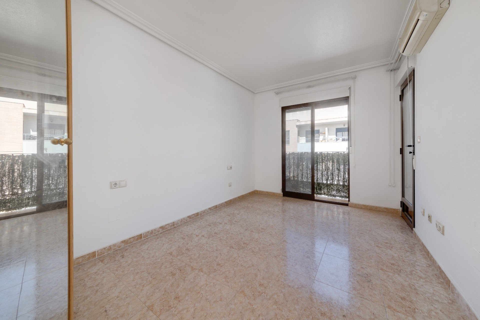 Resale - Town House - San Miguel de Salinas