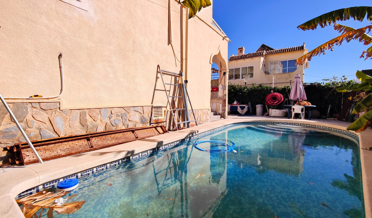 Resale - Town House - San Miguel de Salinas