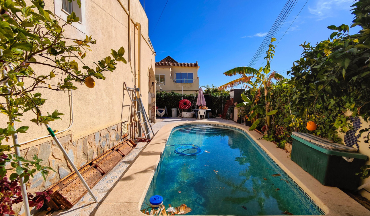 Resale - Town House - San Miguel de Salinas