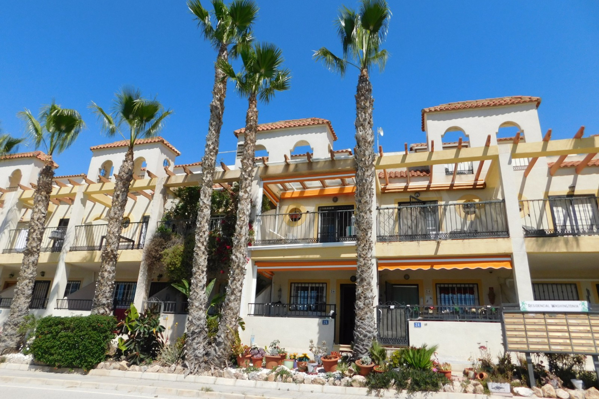 Resale - Town House - Torremendo