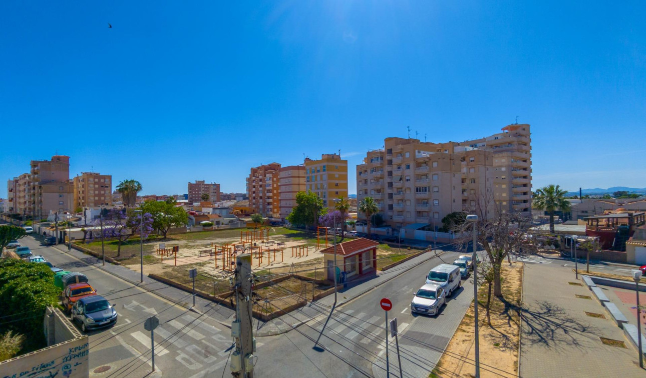 Resale - Town House - Torrevieja - Nueva Torrevieja