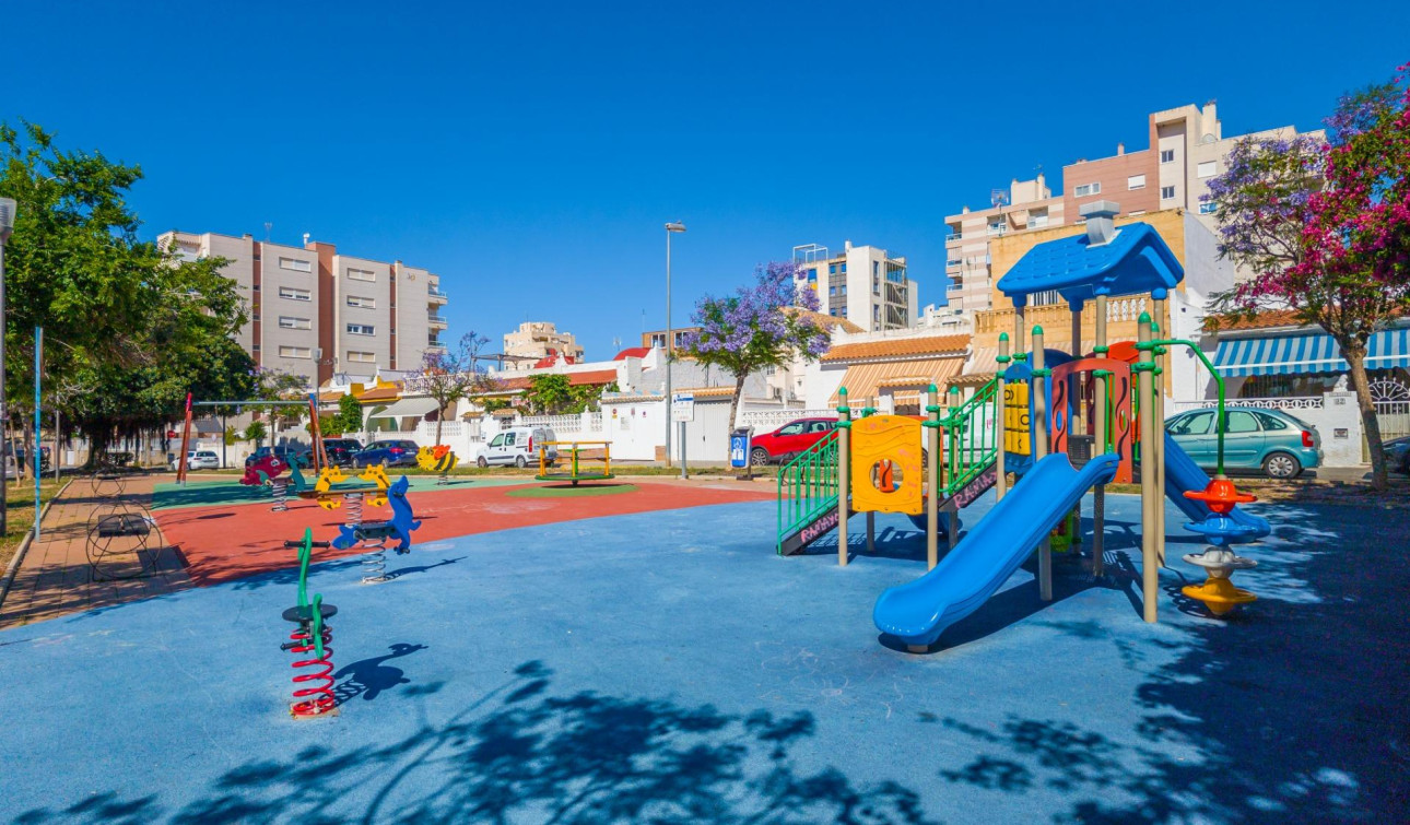 Resale - Town House - Torrevieja - Nueva Torrevieja