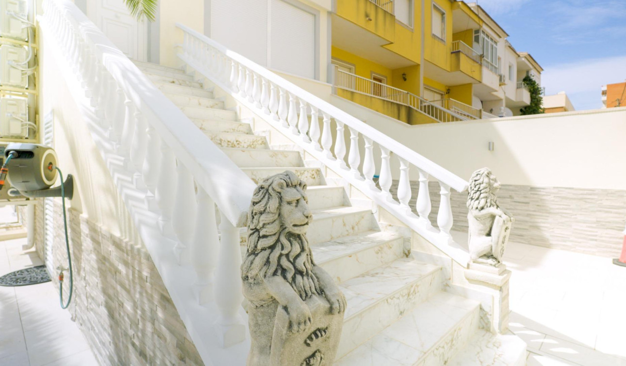 Resale - Town House - Torrevieja - Punta prima