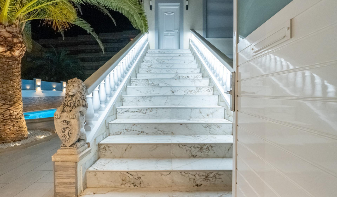 Resale - Town House - Torrevieja - Punta prima