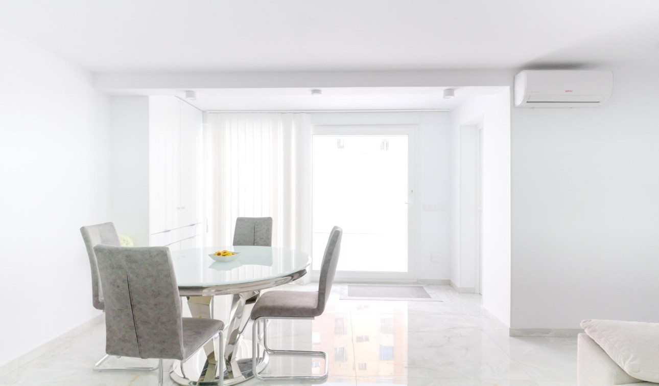 Resale - Town House - Torrevieja - Punta prima