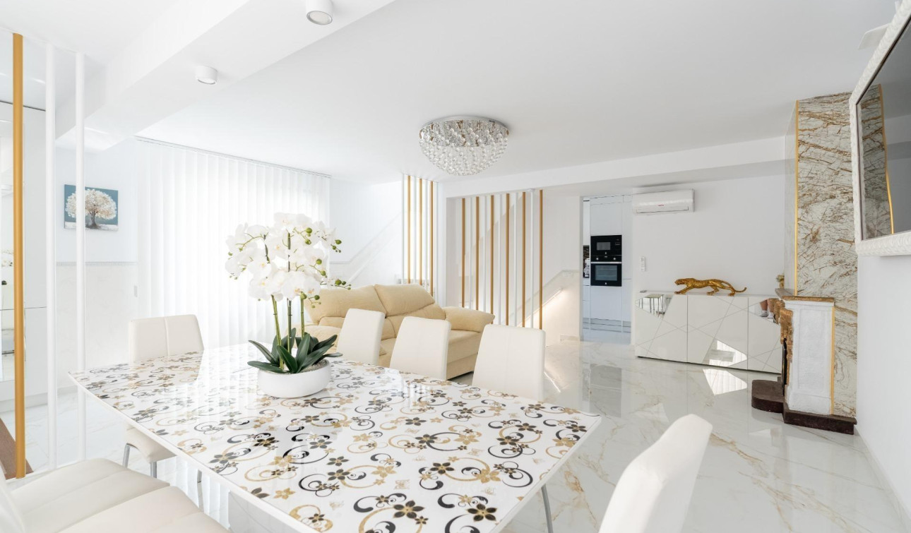 Resale - Town House - Torrevieja - Punta prima