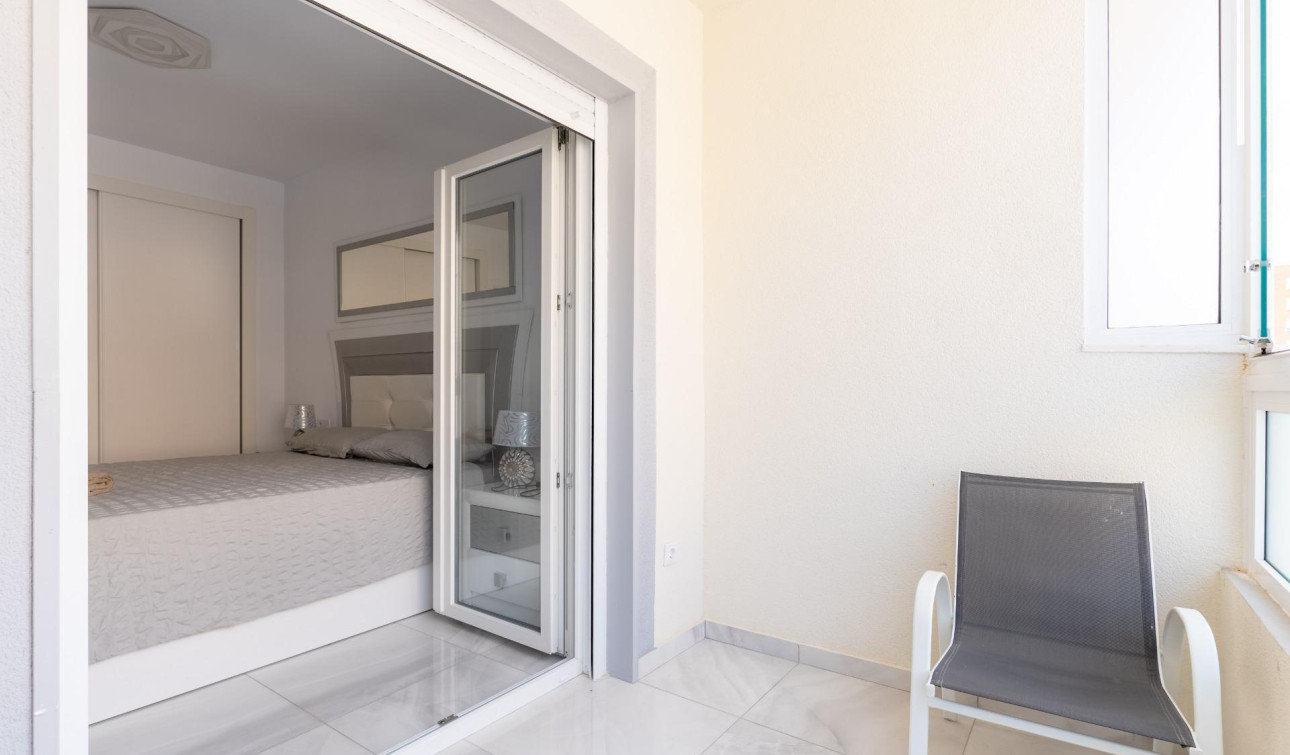Resale - Town House - Torrevieja - Punta prima
