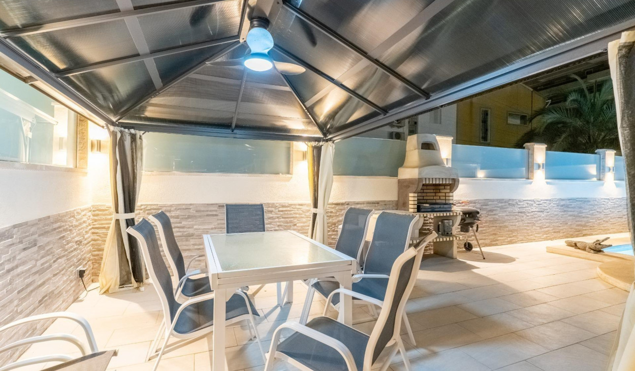 Resale - Town House - Torrevieja - Punta prima